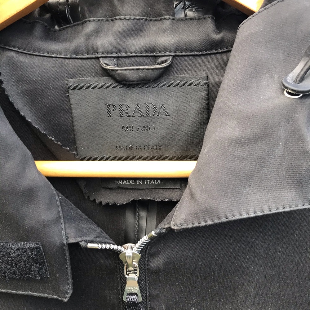 Authentic  PRADA coat, size Small - Picture 3 of 15